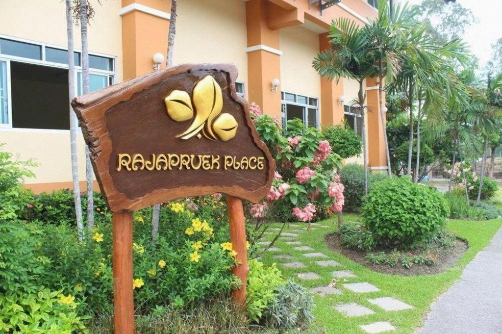 Rajapruek Place Chiang Mai Bagian luar foto